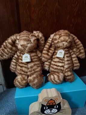 NWT Jellycat Bashful Luxe Bunny Juniper - VHTF